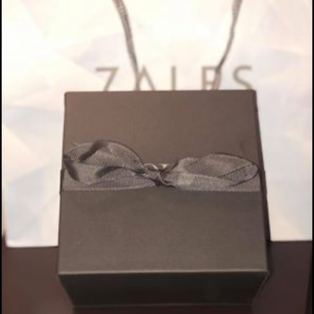 14k emerald cut diamond ring